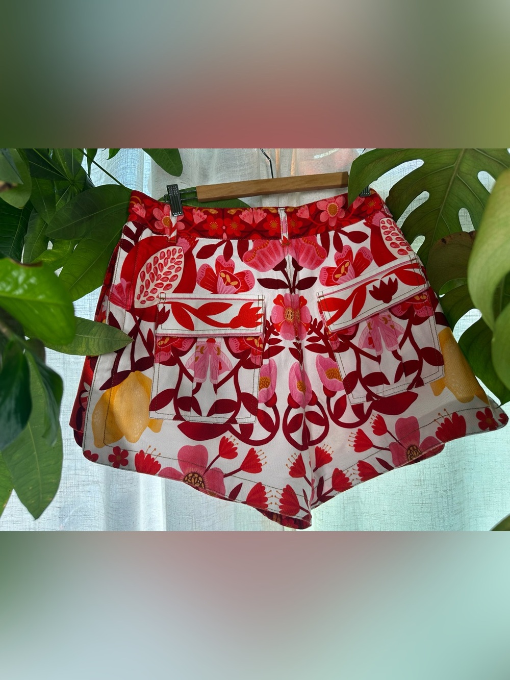 FARM Rio White Denim Shorts with Red Floral Print NWOT! - Picture 14 of 16